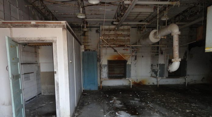 Interpretare vis in care esti intr-o cladire si nu ii gasesti iesirea