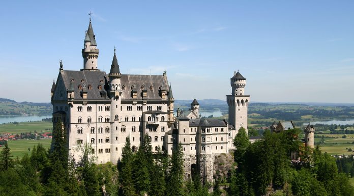 Interpretare vis in care esti intr-un castel imens si nu gasesti calea de iesire