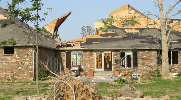 Interpretare vis in care casa sau blocul in care stai se darama