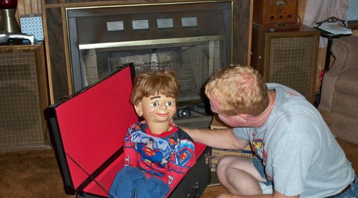 Interpretare vis in care esti o marioneta si nu iti poti controla miscarile