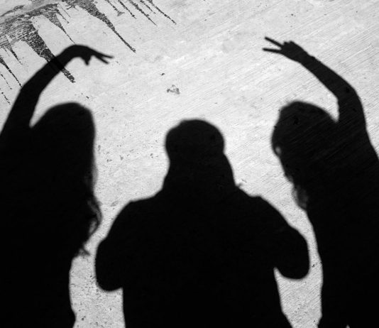 Interpretare vis in care vezi doar umbre si auzi soapte