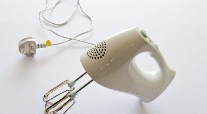 Interpretare vis in care incep electrocasnicile sa porneasca singure