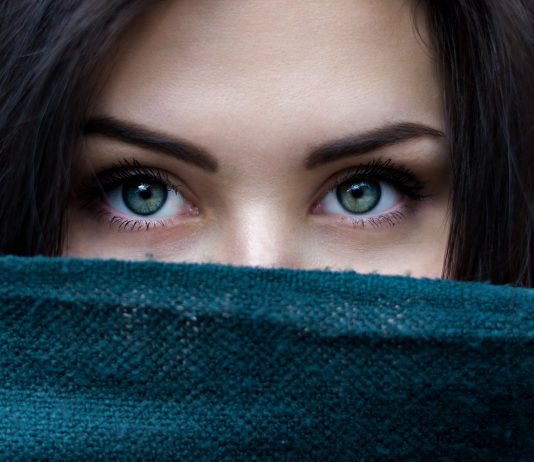 Interpretare vis în care apare un bărbat frumos sau o fată frumoasă Interpretare vis in care apare un barbat frumos sau o fata frumoasa