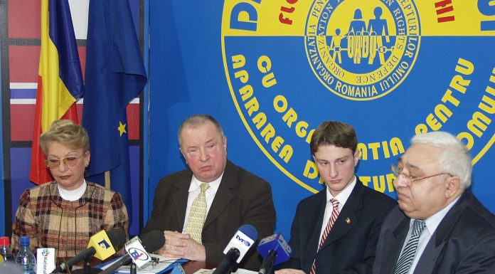 Interpretare vis in care apari alaturi de diferiti politicieni