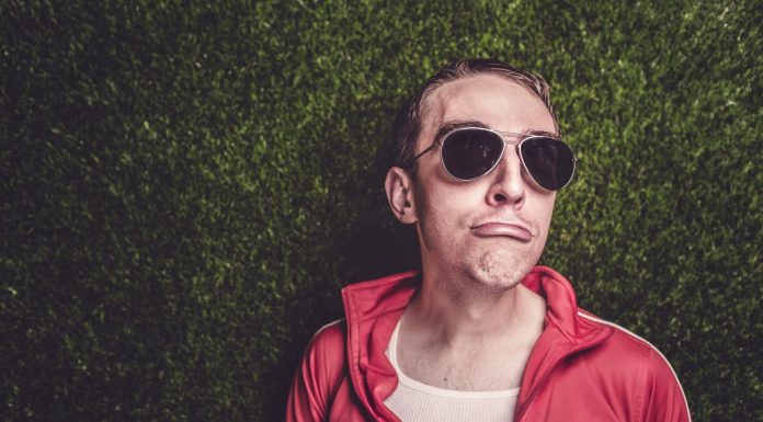 Interpretare vis in care esti imbracat aiurea, nimic nu este asortat