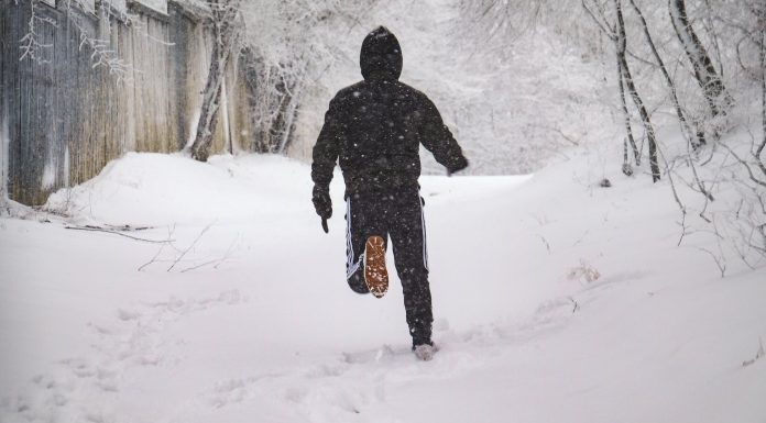 Interpretare vis in care incerci sa fugi de cineva sau ceva prin zapada si nu poti