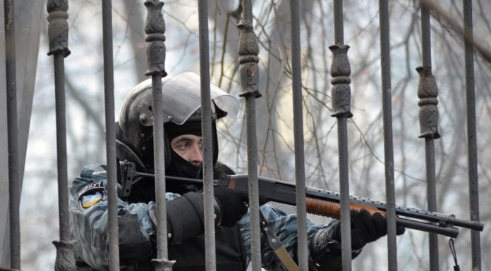 Interpretare vis in care intra mascatii peste tine