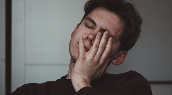 Interpretare vis în care vezi ulcior la ochi