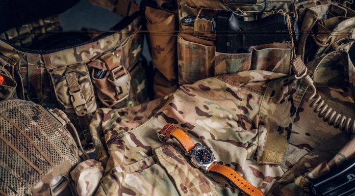 Interpretare vis în care vezi uniformă militară