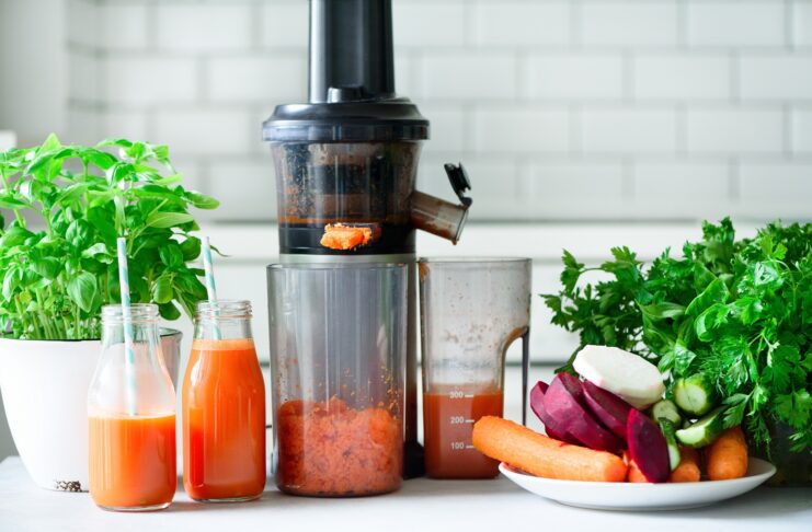 Interpretare vis în care apare un storcător de fructe și legume